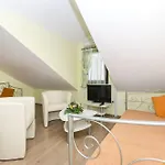 Palace Derossi Bed and Breakfast 3*