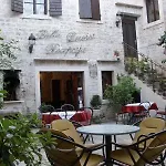 Palace Derossi Τρογκίρ