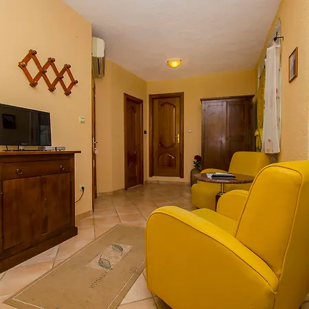 לינה וארוחת בוקר Palace Derossi