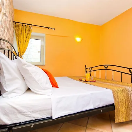 לינה וארוחת בוקר Palace Derossi