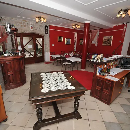 فندق مبيت وإفطار Palace Derossi تروغير