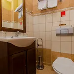 Palace Derossi 3* Trogir
