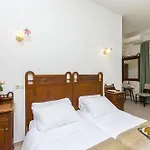 Palace Derossi Frühstückspension 3*