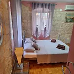 Palace Derossi Trogir