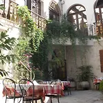 Palace Derossi Frühstückspension 3*