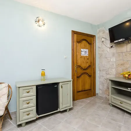 Palace Derossi Bed & Breakfast 3*