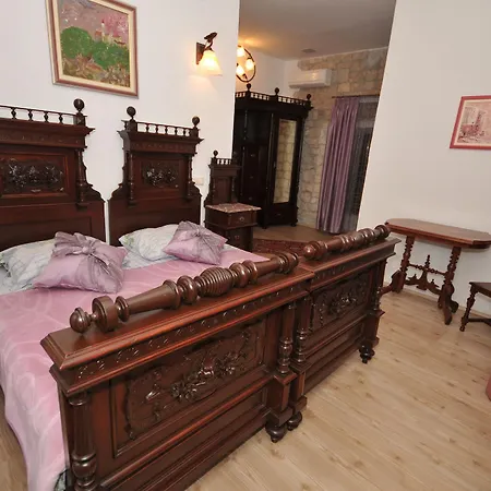 Palace Derossi Готель типу 