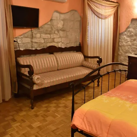 Bed and Breakfast Palace Derossi 3*