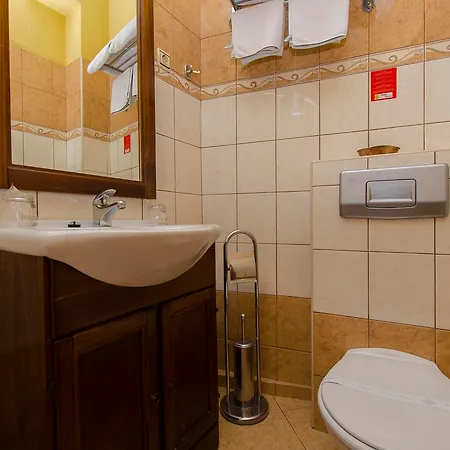 Palace Derossi 3* Trogir