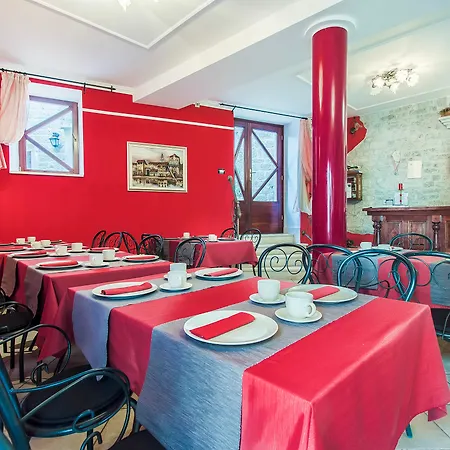 Bed & Breakfast Palace Derossi Trogir
