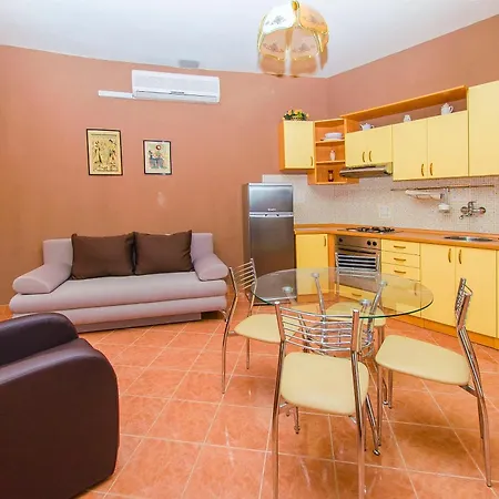 Palace Derossi Bed & Breakfast
