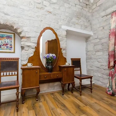 Palace Derossi Frühstückspension