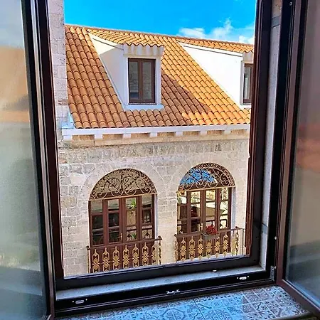 Oda ve Kahvaltı Palace Derossi Trogir