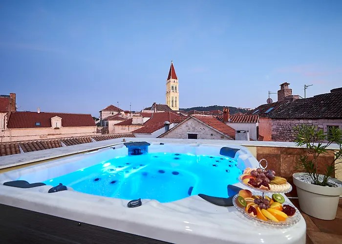 德洛西宫殿酒店 住宿加早餐酒店 3*