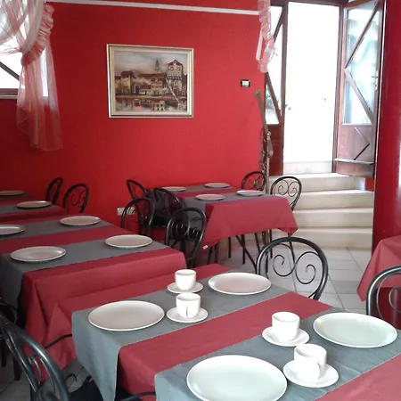 Palace Derossi 3*