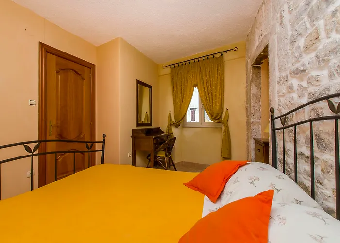 Bed & Breakfast Palace Derossi