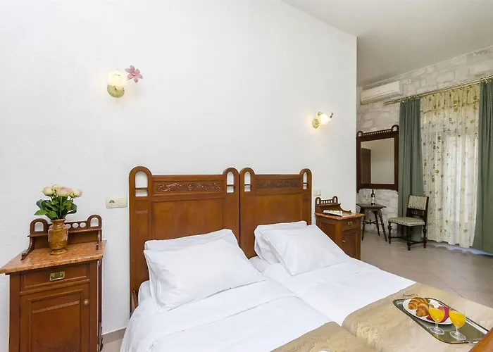 Palace Derossi Bed & Breakfast 3*