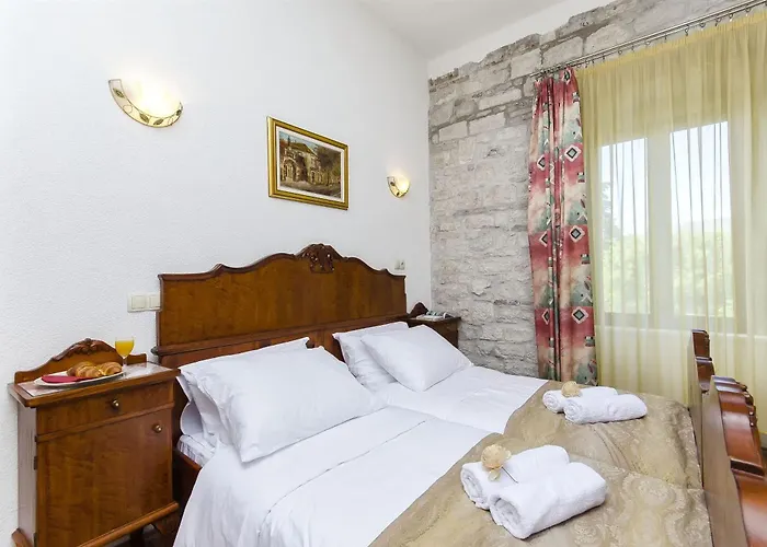 Bed & Breakfast Palace Derossi
