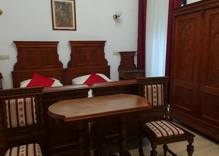 Palace Derossi Bed & Breakfast