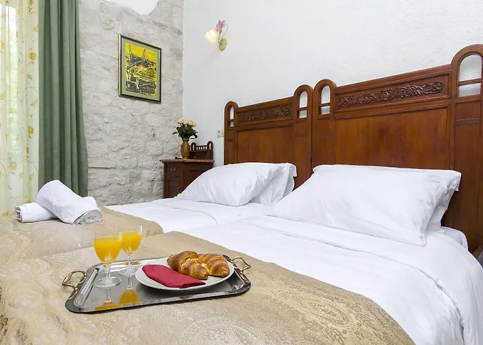 Bed & Breakfast Palace Derossi 3*