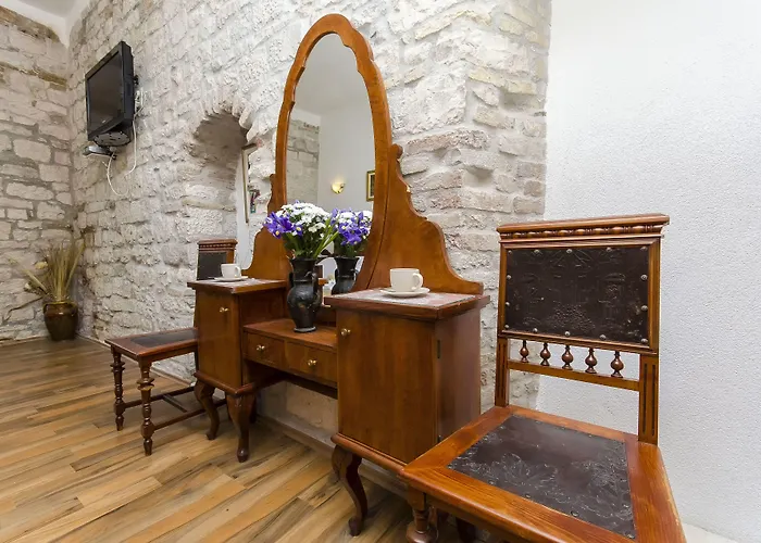 Bed & Breakfast Palace Derossi