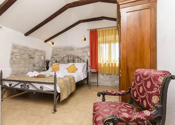 Palace Derossi Bed & Breakfast 3*
