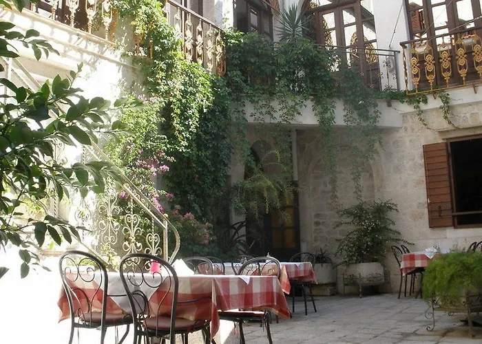 Bed & Breakfast Palace Derossi Trogir