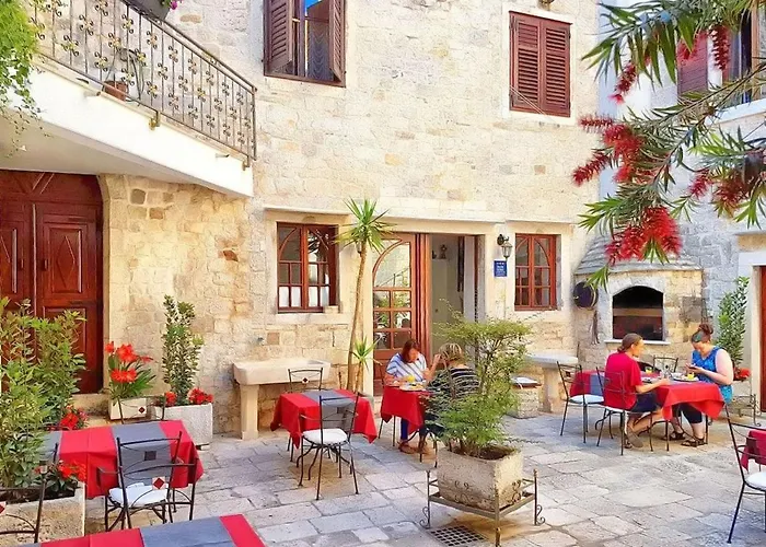 Palace Derossi Bed & Breakfast 3*